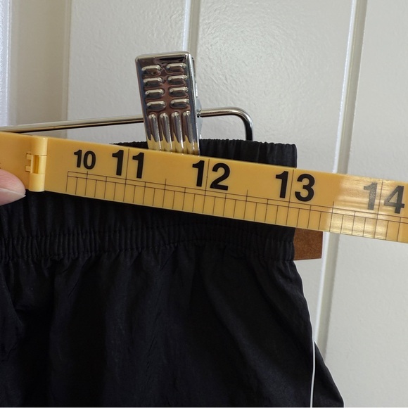 Lululemon Nylon Cargo Mini Skirt Women’s Black XS New - Picture 8 of 9